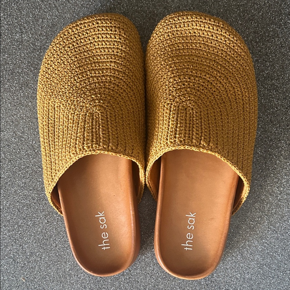 The Sak Mules. Size 8. Like new.